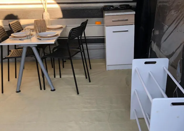 Przyczepa Kempingowa Jastarnia Surfwioska